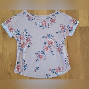 Womens size medium short sleeve shirt